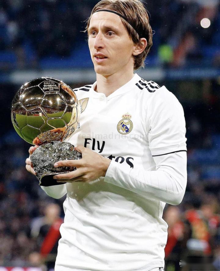 新鹏城vs河南队首发：2外援PK4外援 黄紫昌先发