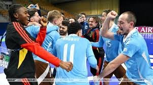 里弗斯直面流言：更衣室必受干扰，字母哥职业态度稳军心