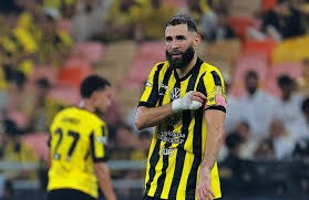 [NBA]哈登推反击 加速上篮追平比分