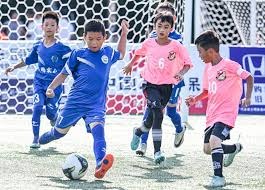 中棒联赛卫冕冠军无缘决赛 延长局争议判罚左右赛果